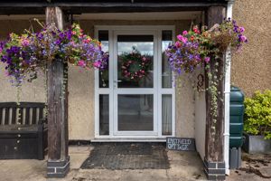 Eastfield Cottage- click for photo gallery